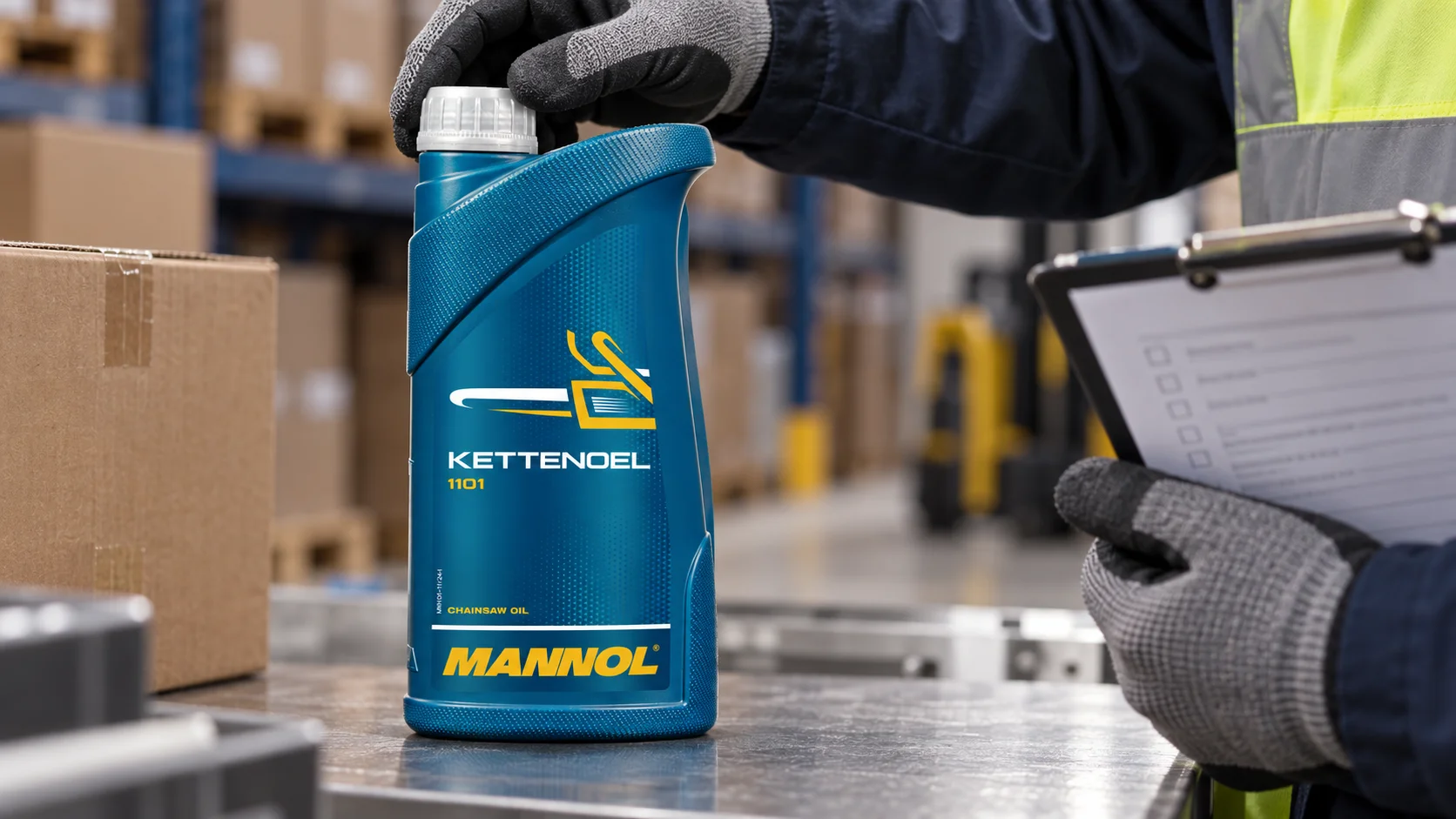Warehouse worker in high-visibility vest holding a MANNOL Kettenoel sample bottle while reviewing a checklist on a clipboard, illustrating a fluid-sampling and inspection workflow
